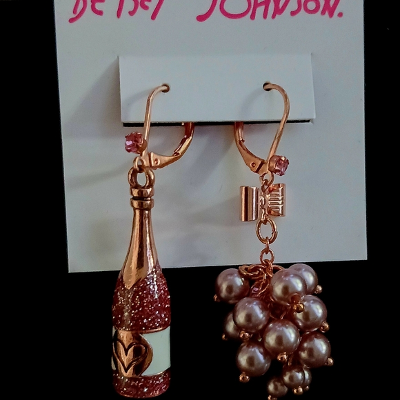 Betsey Johnson Pink Wine Bottle Earrings - Picture 1 of 3